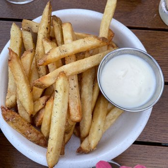 Peerless Restaurant & Bar - Fries - New American Near Me - Ashland, Oregon