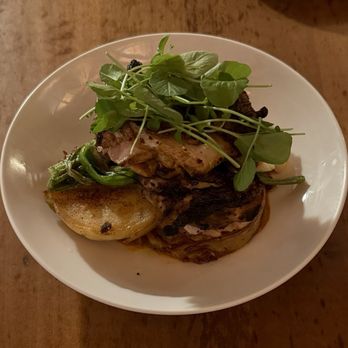 Hippo - Grilled Chicken Thighs - American Near Me - Los Angeles, California