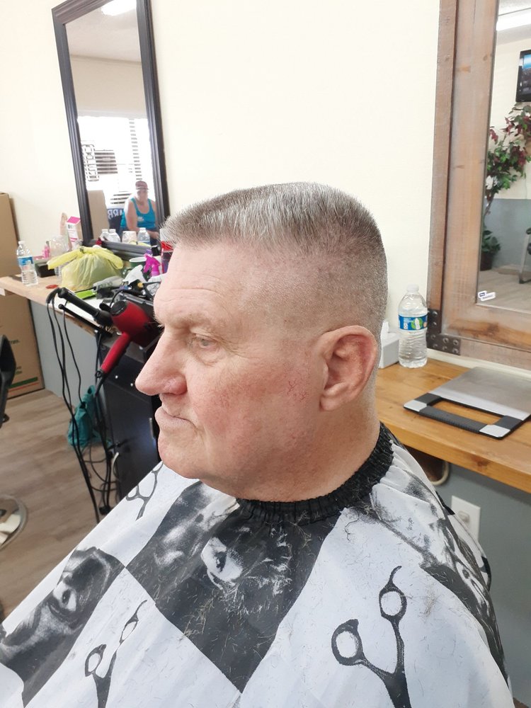 CASTLE ROCK HAIRCUTTING Updated September 2024 29 Photos 5345 Hwy