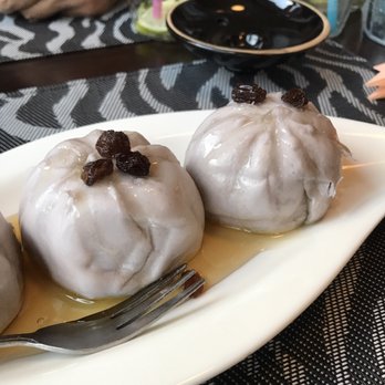 Peace Food - Banh Bao: Knödeln mit Tarokartoffelfüllung (Nr. 53) - Vegan Near Me - Essen, NW Peace Food - Banh Bao: Knödeln mit Tarokartoffelfüllung (Nr. 53) - Vegan Near Me - Essen, NW