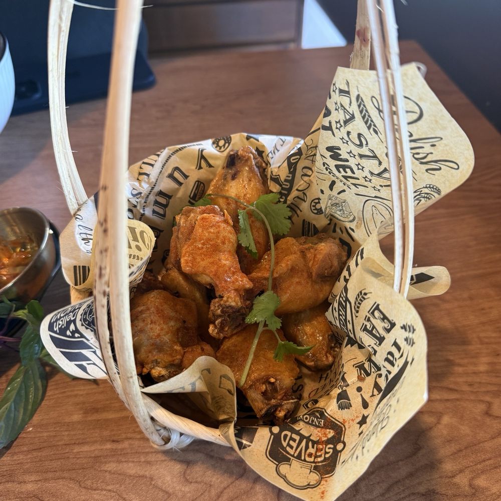 Me’s Kitchen - Wings - Vietnamese Near Me - Sacramento, California