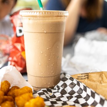 Bartels Giant Burger - 🥤Chocolate Malt ($7/Lg)🥤 - Burgers Near Me - Corning, California