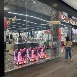 Shoe Palace