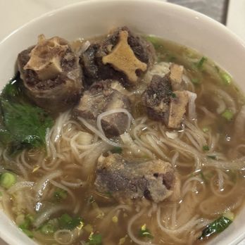 Pho Yummy - Oxtail Pho, meat is very tough, do not recommend - Vietnamese Near Me - Davis, California