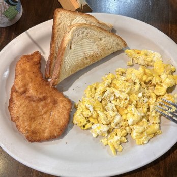 Muller's Famous Fried Cheese Cafe - Chicken Schnitzel Breakfast with Toast - German Near Me - Helen, Georgia