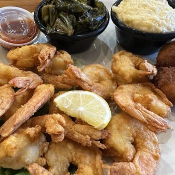 Big Papas Chophouse - Fried Shrimp Special with Cheese Grits and Collards - Steakhouses Near Me - Quincy, Florida