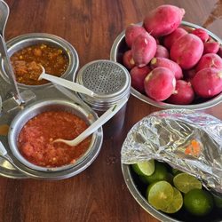 Tacos El Nuevo Poblano - Table Top Fixins