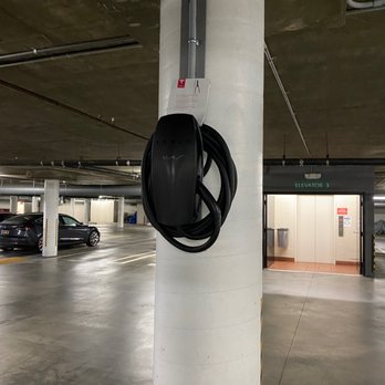 Hoots Electric Service - clean installation. Installed on steel bracket (HOA requirement). - Electricians Near Me Hoots Electric Service - clean installation. Installed on steel bracket (HOA requirement). - Electricians Near Me