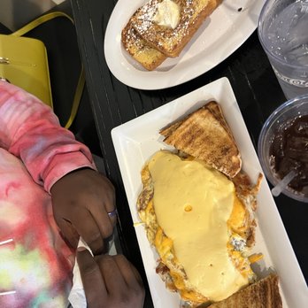 The Parkside Cafe - Steak n cheese omelet - Cafes Near Me - Bristol, Connecticut