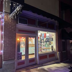 Pure Joy Ice Cream - Very cute - right across the street from Basin Spring Park