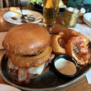The State - Bbq burger with onion rings - Whiskey Bars Near Me - Monrovia, California