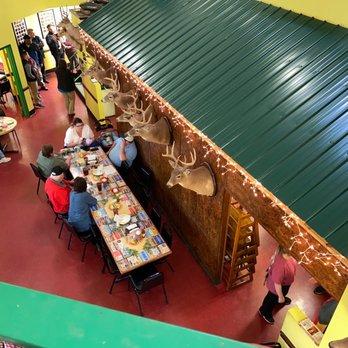 Jerry's Catfish House - Interior - Seafood Near Me - Florence, Mississippi