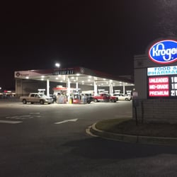 Kroger Fuel Center - 2015-12-30; Kroger Fuel Center - Poplar Plaza, Memphis TN