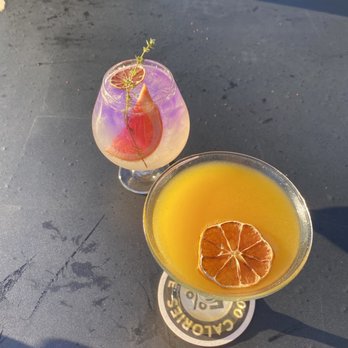 DRINK BAR - Martini de Pina y mango & Citrus tonic - Cocktail Bars Near Me - Tustin, California