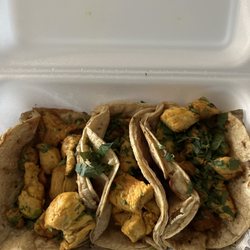 Pura Vida Caribbean Cuisine - Chicken tacos