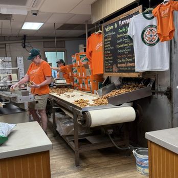 Hammond's Old-Fashioned Hand Made Pretzels - Pretzels Near Me - Lancaster, Pennsylvania Hammond's Old-Fashioned Hand Made Pretzels - Pretzels Near Me - Lancaster, Pennsylvania