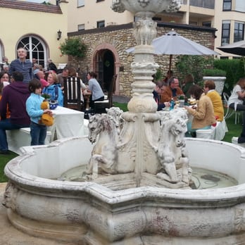 Weingut Egert - Feiertags-Bums um Brünnche am 01.05.2014 - Wineries Near Me - Hattenheim, HE