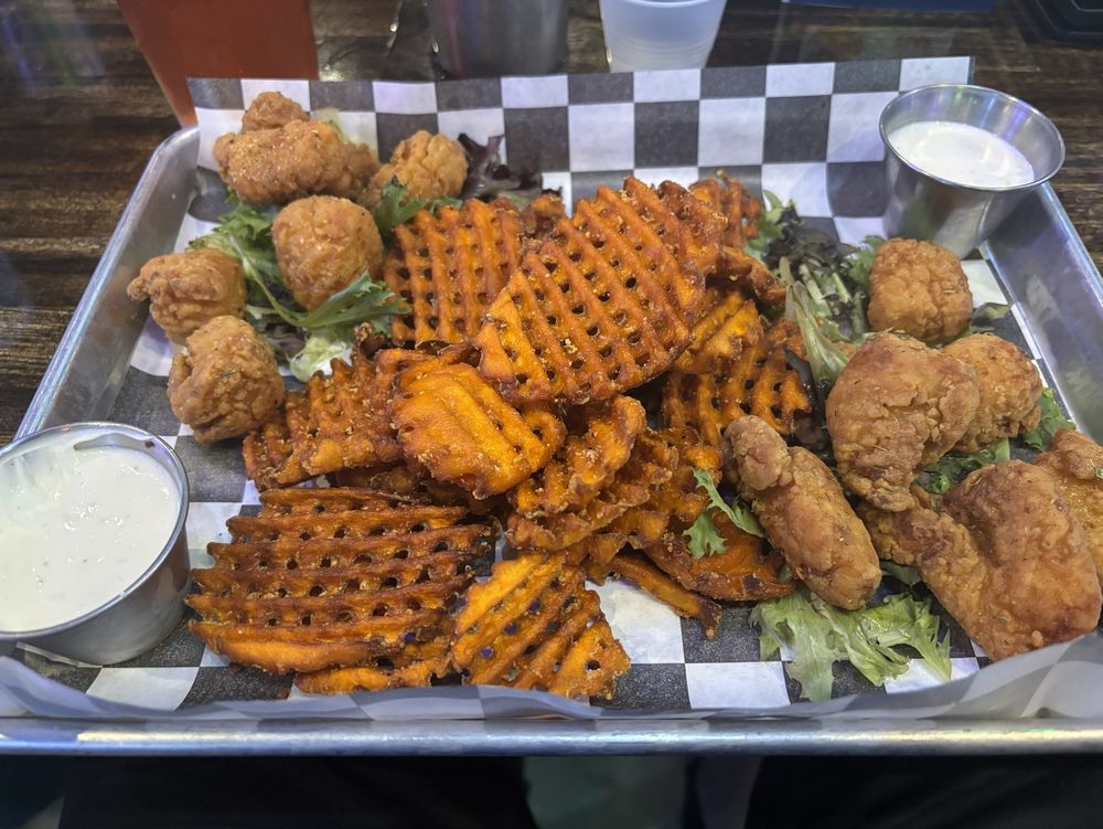 Food from Cheeers Sport Bar and Grill