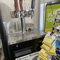 Lyndale Tobacco - Kombucha and cold brew on tap!