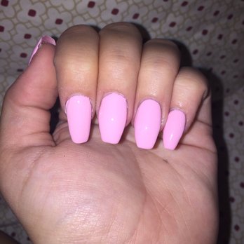 Le’s Nails - The paint job was all over the place. The guy have to clean up every one of my nails and I still had it on my skin. - Nail Salons Near Me - Berea, Kentucky