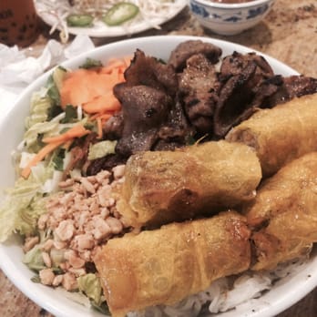 Tan Dinh - vermicelli bowl with charbroiled pork and egg rolls. - Vietnamese Near Me - Gretna, Louisiana