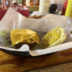 Deep Cut Tavern - Hamburger and fries