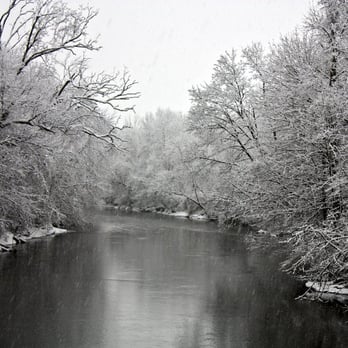 WBCR LP 97.7 Fm - Great Barrington's last snow of the year... The Housatonic River - Radio Stations Near Me - Great Barrington, Massachusetts WBCR LP 97.7 Fm - Great Barrington's last snow of the year... The Housatonic River - Radio Stations Near Me - Great Barrington, Massachusetts