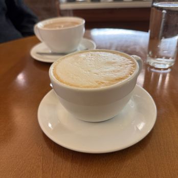 De Vine Restaurant and Coffee Bar - British Near Me - London, XGL De Vine Restaurant and Coffee Bar - British Near Me - London, XGL