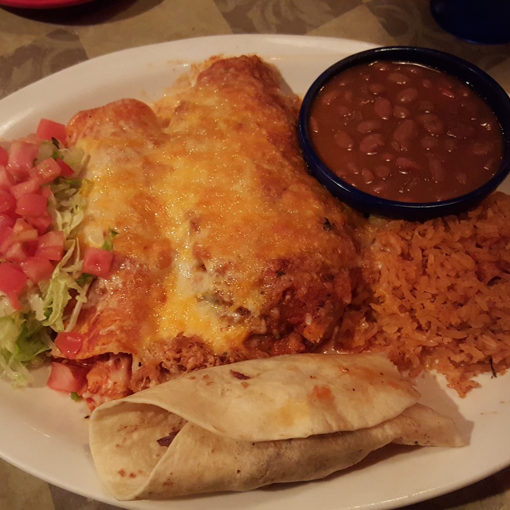 El Paso Cafe - Pershing platter - Mexican Near Me - Arlington, Virginia El Paso Cafe - Pershing platter - Mexican Near Me - Arlington, Virginia