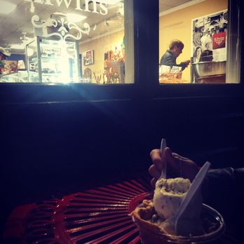 Kilwins Ice Cream - Chocolate - Fudge - Desserts Near Me - Franklin, Tennessee Kilwins Ice Cream - Chocolate - Fudge - Desserts Near Me - Franklin, Tennessee