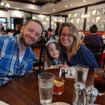 Petterinos - Family enjoying dinner before Bluey's Big Play - American Near Me - Chicago, Illinois