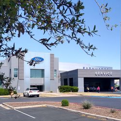 Earnhardt Ford - Earnhardt Ford Storefront 2022