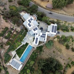 Sun Craftsmen Solar - 10 kW in Malibu Canyon. Home was amazing, love the way this one came out.
