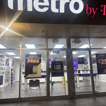 Metro by T-Mobile - Mobile Phones Near Me - Tamarac, Florida