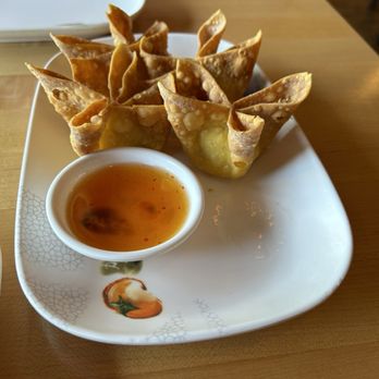 Green Papaya - Crab Rangoon - Thai Near Me - Cincinnati, Ohio