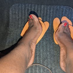 Luminous Nails & Spa - Look at the soles of my feet. Just smooth!