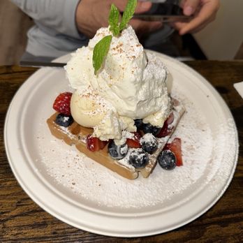 Waffle and Berry - Classic Signature Waffle & Berry - Waffles Near Me - Honolulu, Hawaii
