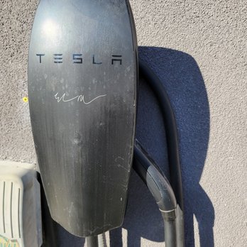 mc=e3 Electric - EV Tesla Charging Station - Electricians Near Me - Los Angeles, California