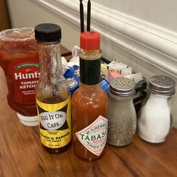 Egg It On Cafe - Condiments