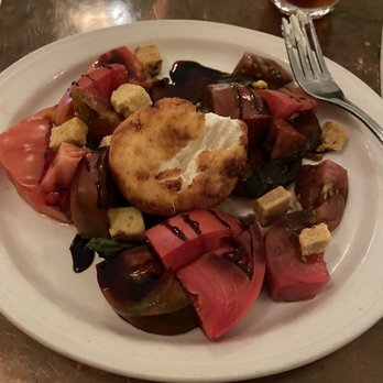Chop House On The Bricks - Heirloom Tomato Salad (that's fried goat cheese in the middle............) - Southern Near Me - Thomasville, Georgia Chop House On The Bricks - Heirloom Tomato Salad (that's fried goat cheese in the middle............) - Southern Near Me - Thomasville, Georgia