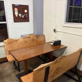 Sugar J's Ice Cream Workshop - Live edge benches... cool! - Ice Cream & Frozen Yogurt Near Me - Corvallis, Oregon