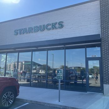 Starbucks - Entrance - Coffee & Tea Near Me - Oshkosh, Wisconsin