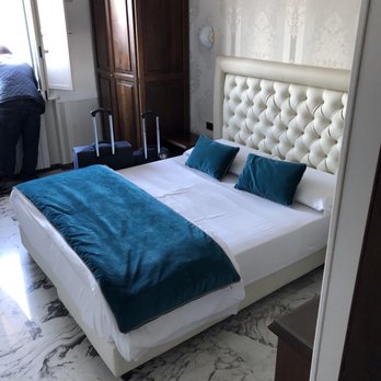 Hotel Castel Vecchio - The double-room. Small but the bed is a dream! Tempur pillows and comfy bed! Took a great nap already!! - Hotels Near Me - Castel Gandolfo, RM