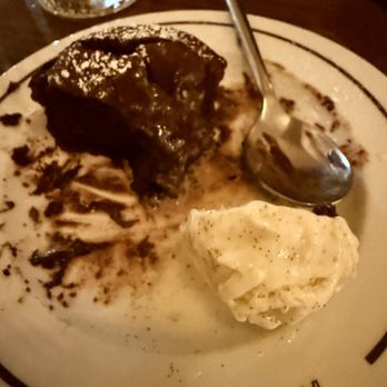Monsieur Maillot - Molten chocolate cake. Decadent. - Restaurants Near Me - Paris, 75