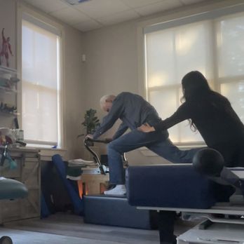 Palma Chiropractic Wellness Center - Postural Rehabiliative work on the Reformer to stretch the Psoas and lower extremity muscles, stretch the middle and upper spine, and muscle - Chiropractors Near Me - Los Gatos, California Palma Chiropractic Wellness Center - Postural Rehabiliative work on the Reformer to stretch the Psoas and lower extremity muscles, stretch the middle and upper spine, and muscle - Chiropractors Near Me - Los Gatos, California