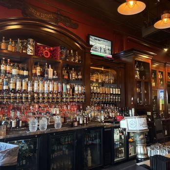Corona Cigar Company & Drew Estate Lounge - Cigar Bars Near Me - Orlando, Florida Corona Cigar Company & Drew Estate Lounge - Cigar Bars Near Me - Orlando, Florida
