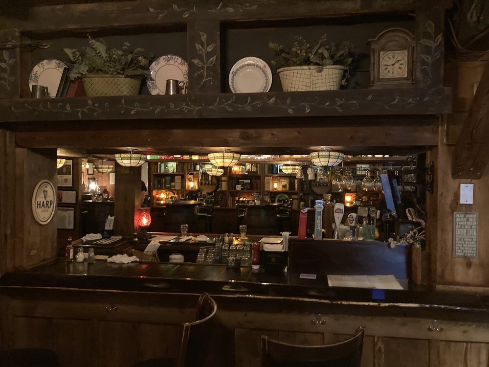 The Field Irish Pub & Eatery