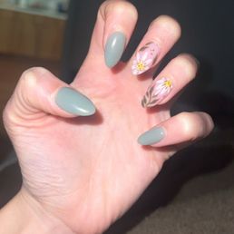 Dip manicure