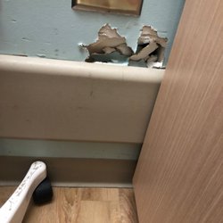 Hospital San Francisco - Hole in the wall