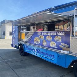 Lula’s Pupusas Y Antojitos